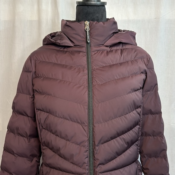 32 Degrees Heat Maroon Puffer‎ Jacket in Size M - Picture 3 of 16